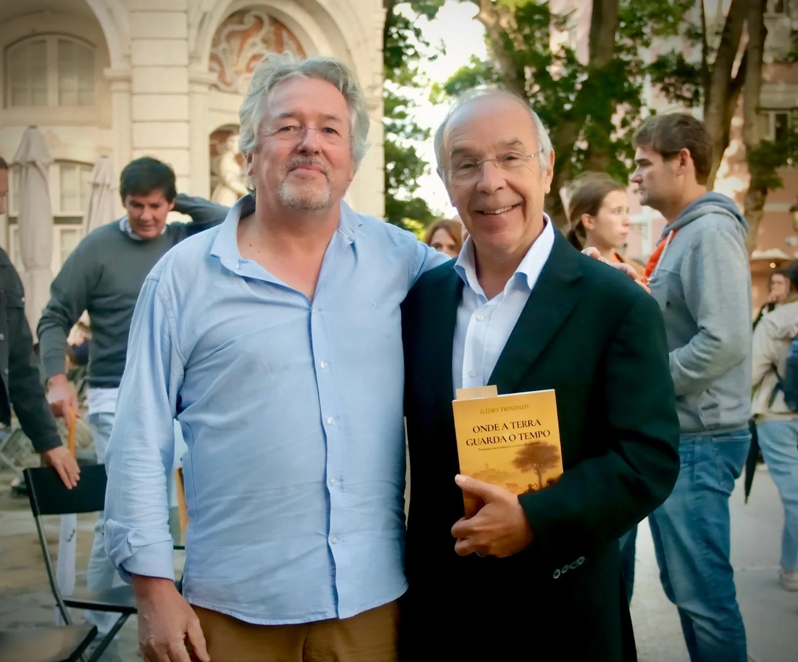 Apresentação, sessão literária ou encontro com leitores de Ilídio Trindade